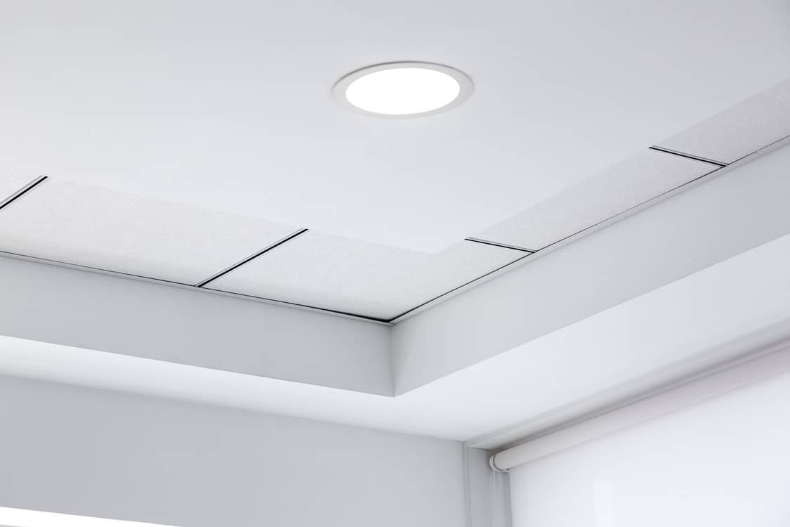 Flat mount ceiling light cover with no screws.