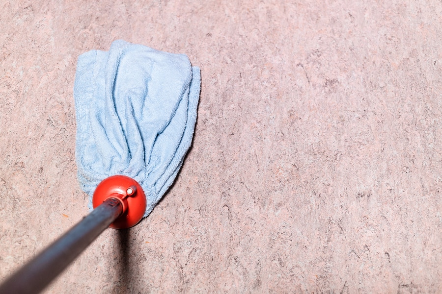 A microfiber mop is the key tool to clean linoleum floors