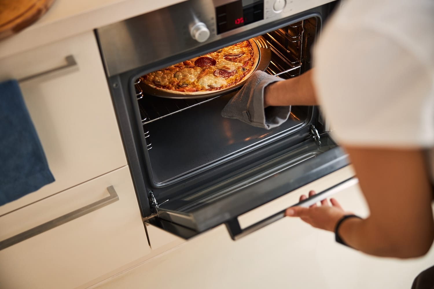 clean oven